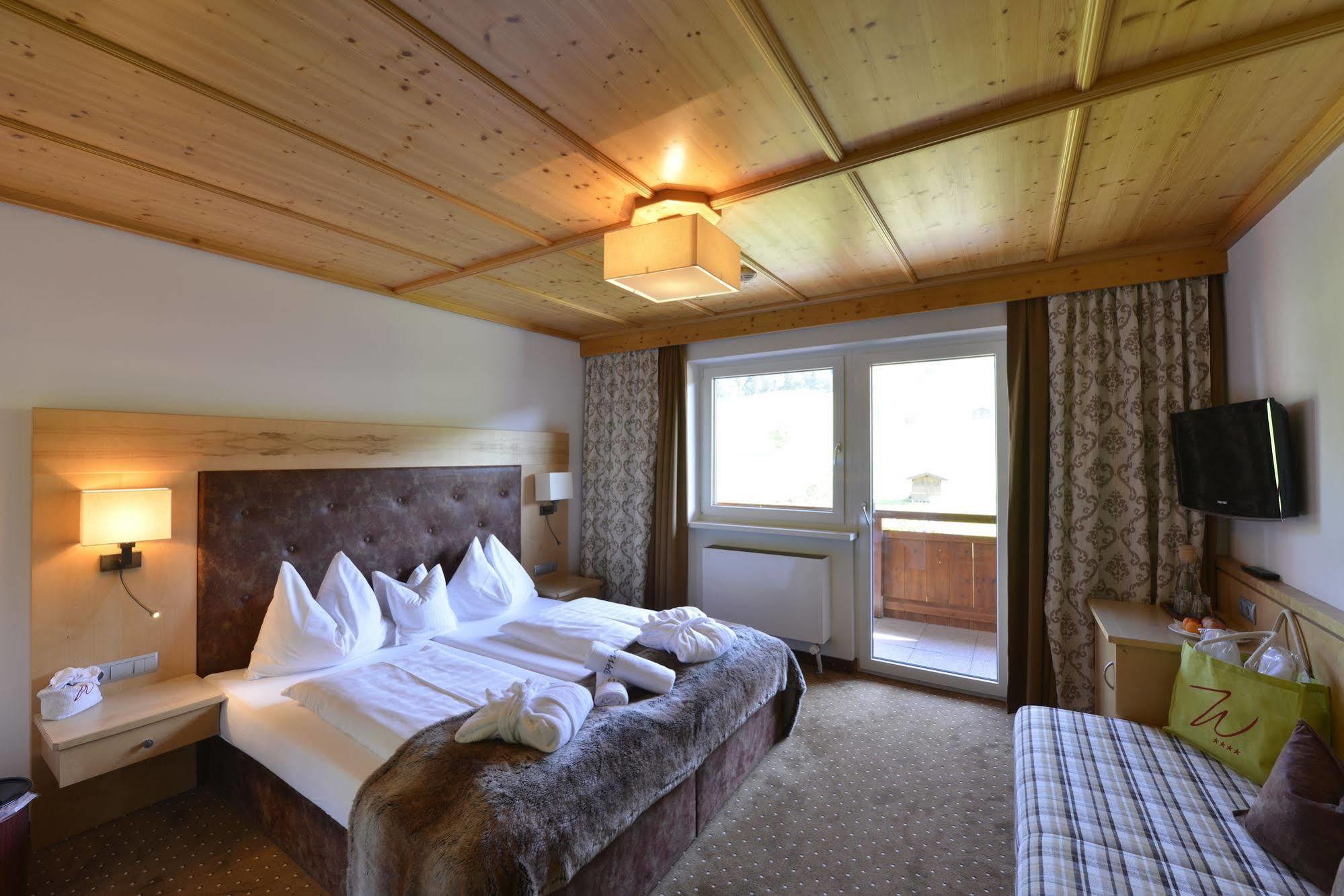 Hotel & Alpin Lodge Der Wastlhof Niederau Dış mekan fotoğraf